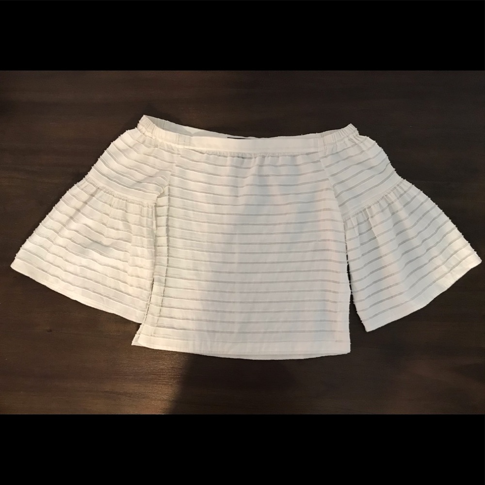 Off White BCBGMaxAzria Textured Stripe Off-Shoulder Top XXS 76% Cotton 24% Silk